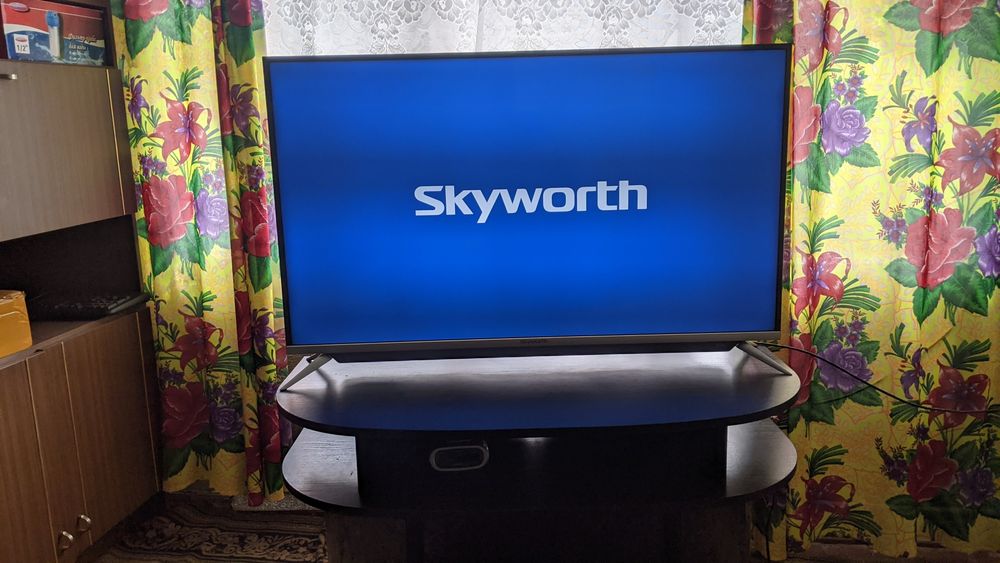 Телевізор Skyworth 43" смарт IPS 4K