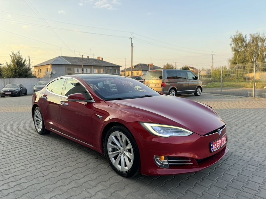 Tesla Model S 75D