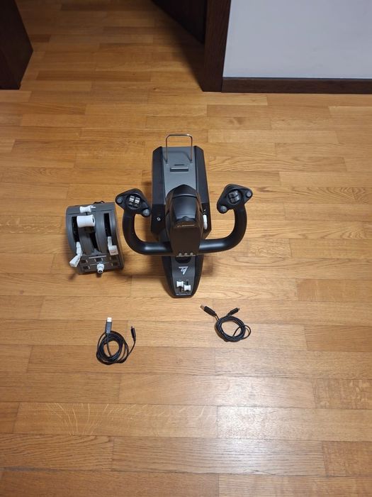 Thrustmaster TCA Yoke Pack Boening Edition