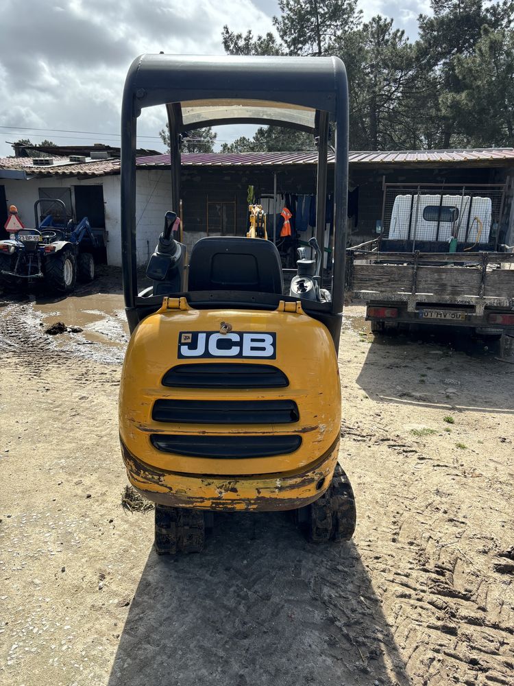 JCB para aluguer