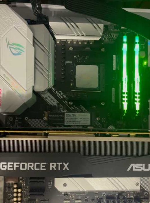 AMD Ryzen 5700X3D + Материнська плата Asus ROG Strix B550-A Gaming