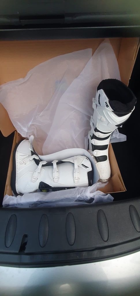 Botas shot x10 2.0 novas