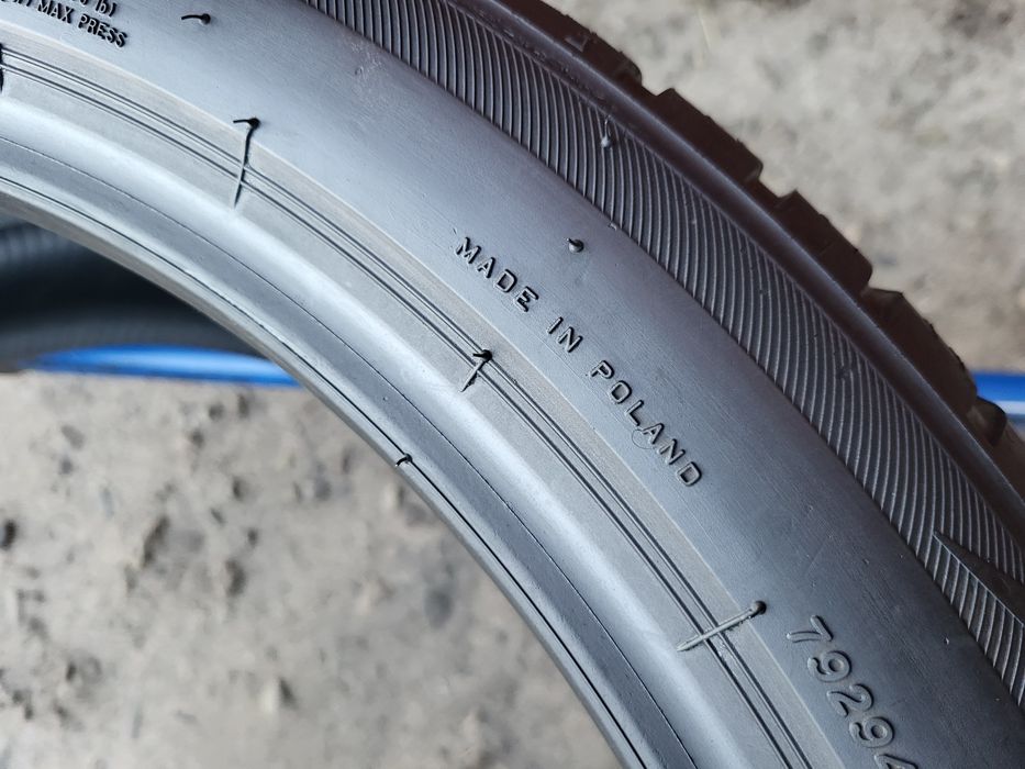 255/40/20 R20 Bridgestone Blizzak LM001 2шт ціна за 1шт шини