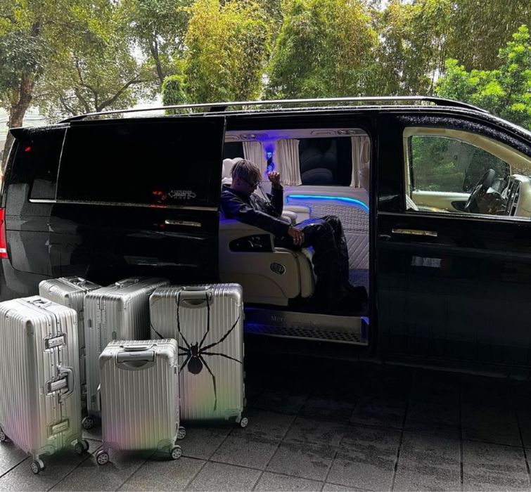 Продається фірма, ТОВ з міжнародною ліцензією на  легкові 8+1, грузпас