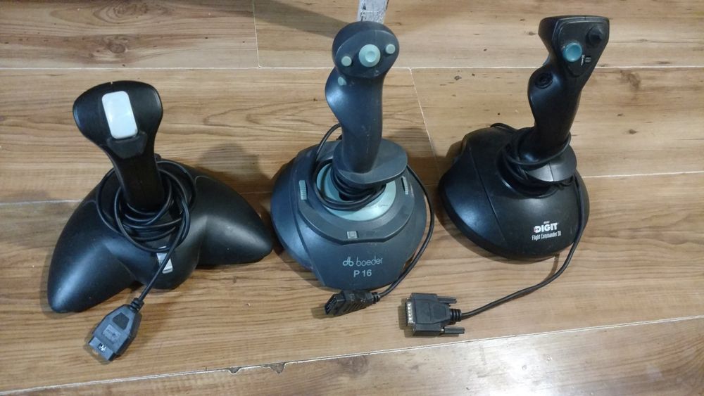 Ігрові джойстики