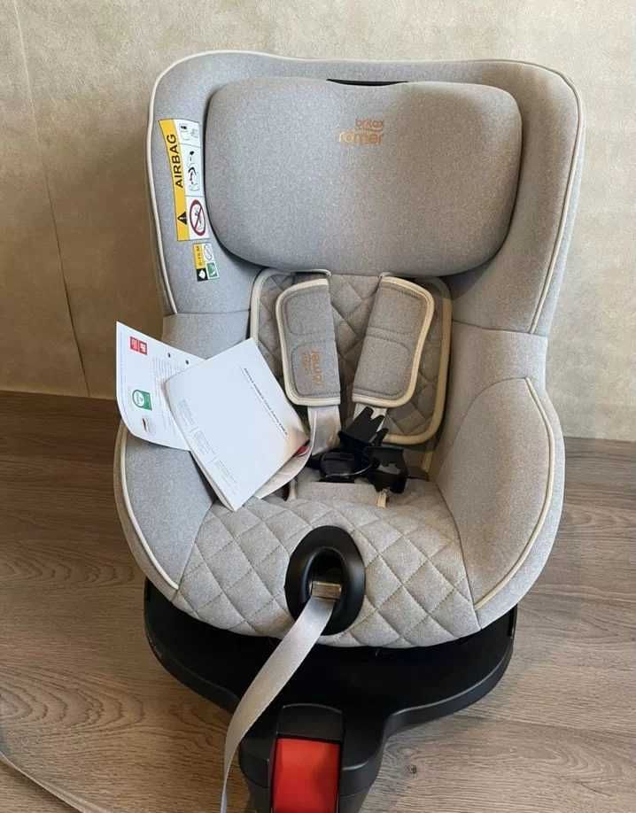 Авто-Кресло Britax Romer Dualfix M i-size Nordic Grey