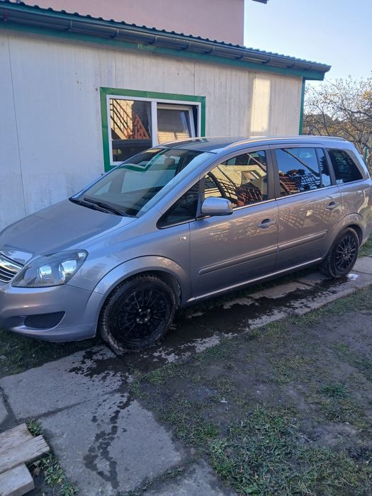 Опель Зафіра 2011