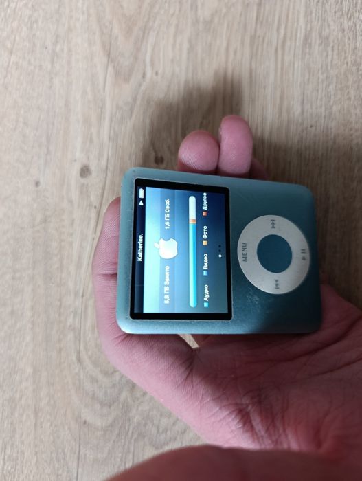 Мп3 плеер Ipod nano 3 8 gb в хорошем рабочем состоянии