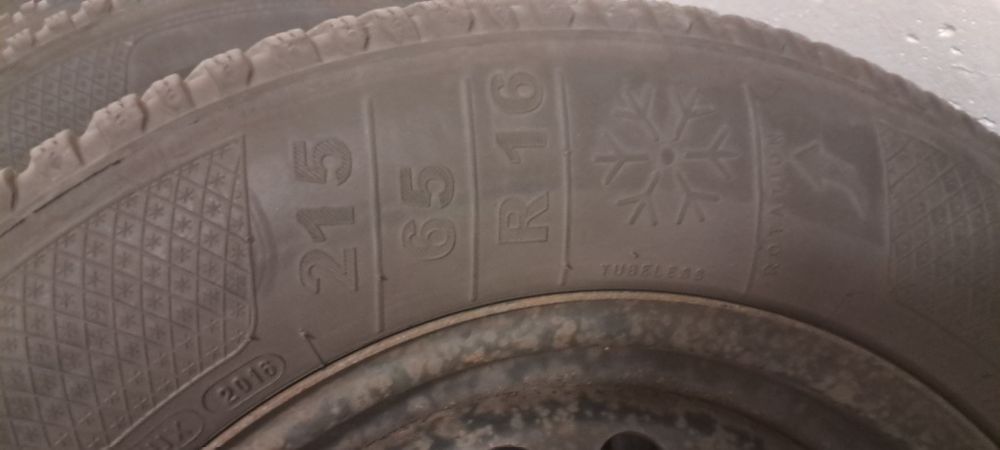 4x całe Koła 215/65/r16 z czujnikami powietrza.