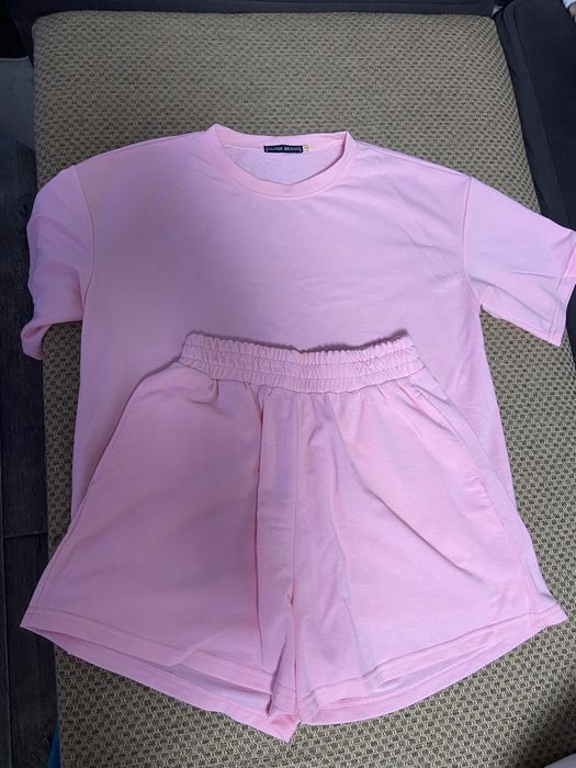 Продам жіночий костюм