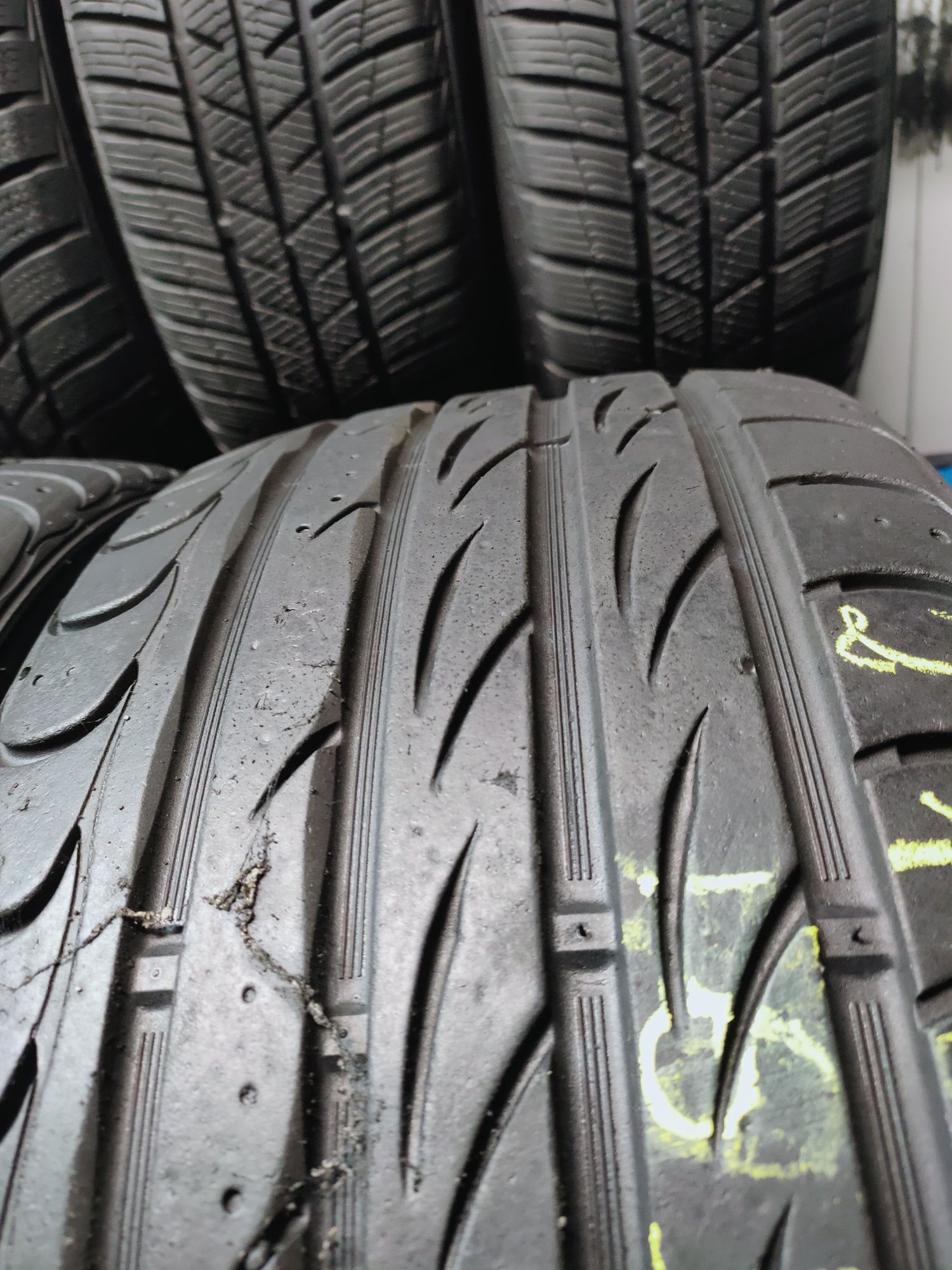 215/40r17 syron race 1 2016 5,5mm