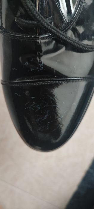 Sapatos de Verniz