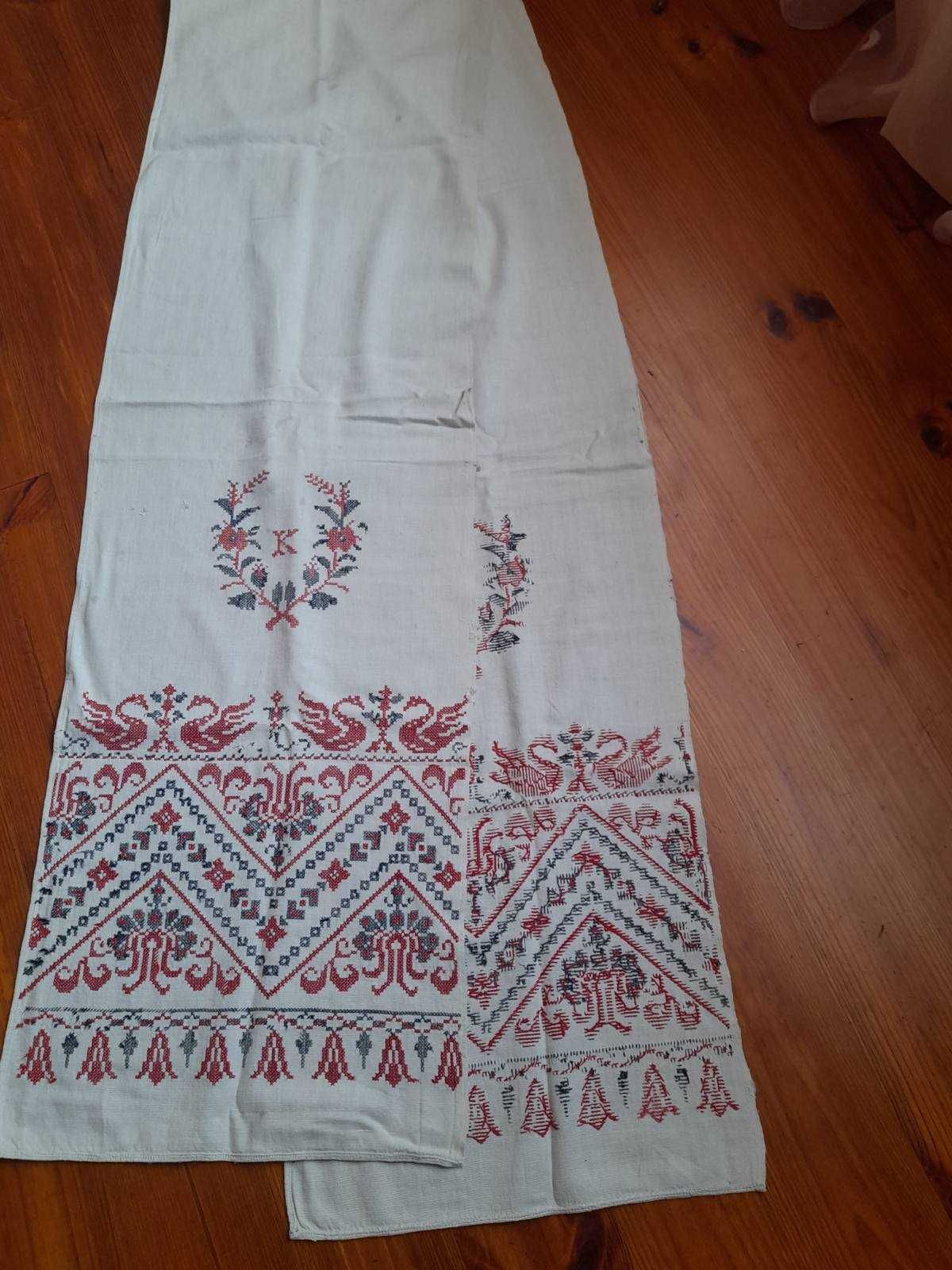 Рушник ручної вишивки бабусин
