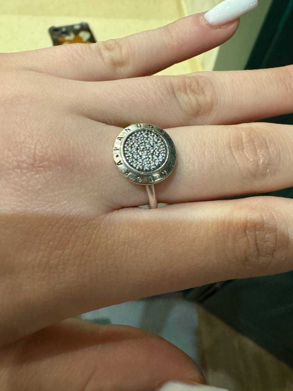 Серебряное кольцо Pandora  s925