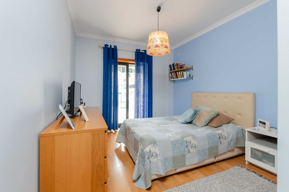 Apartamento T3 com garagem e terraço em Alcochete