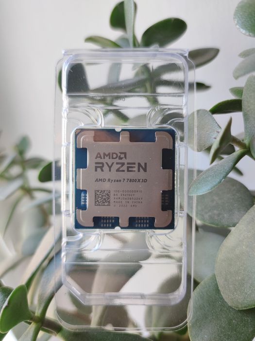 Процесор AMD Ryzen 7 7800X3D новий
