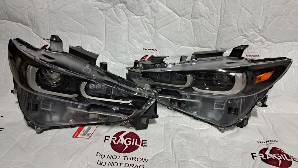 права і ліва фара на Mazda CX5 22-25р
(2022-2025), версія США