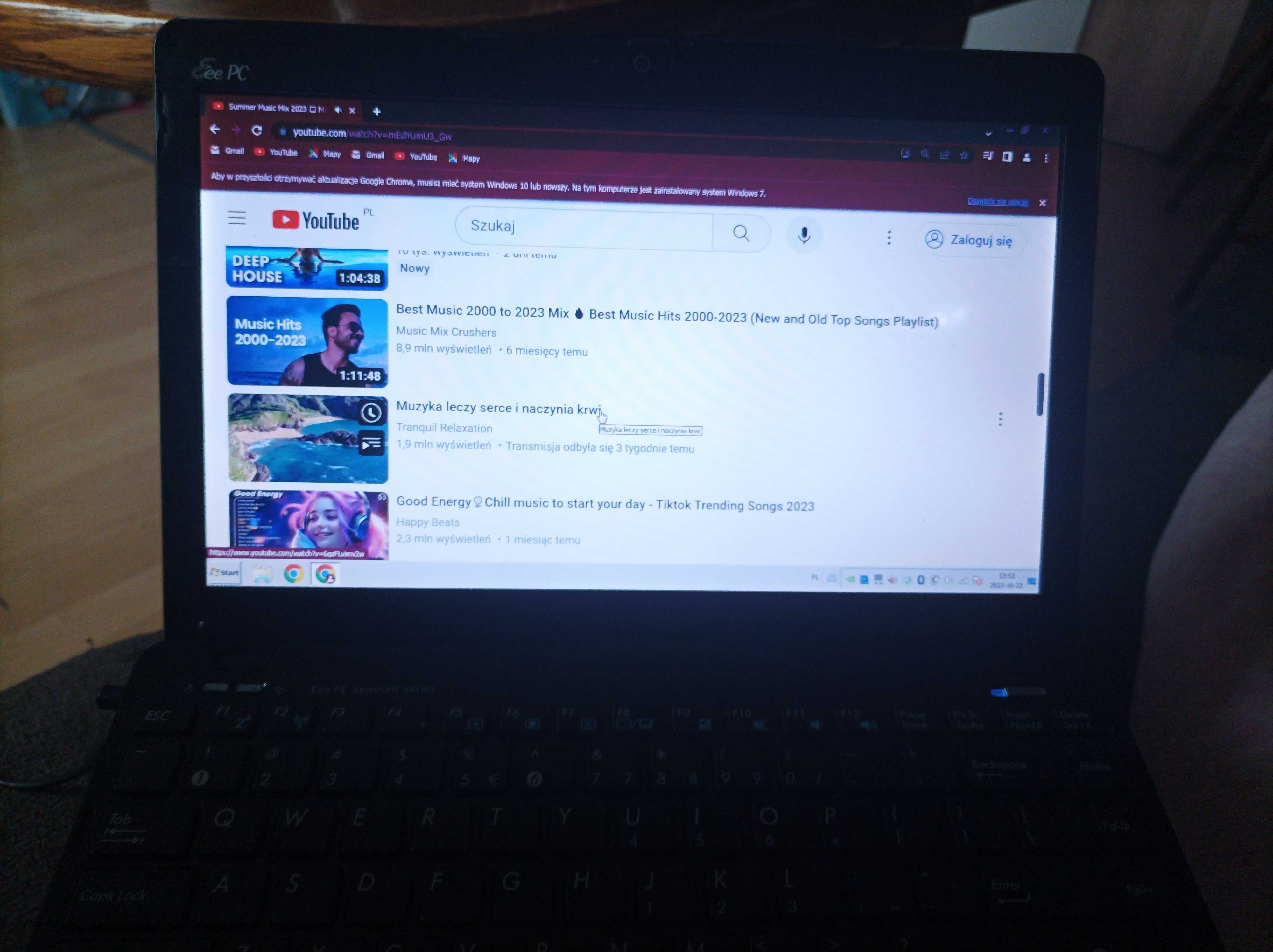 Laptopy Asus sprzedam