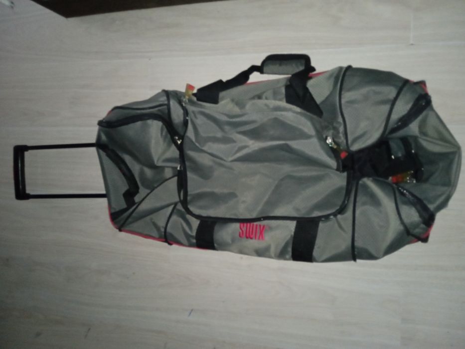 Сумка дорожная на колесах с выдвижной ручкой 76/37/32см