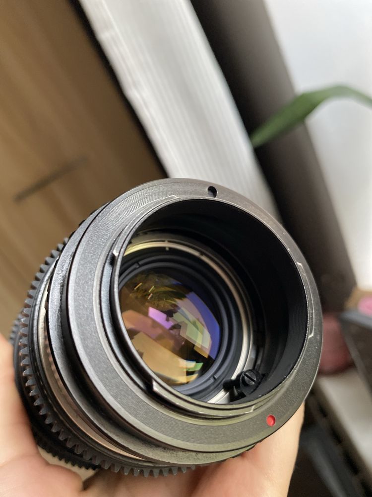 Samyang 35mm T 1.5 ostry obiektyw sony a7iii