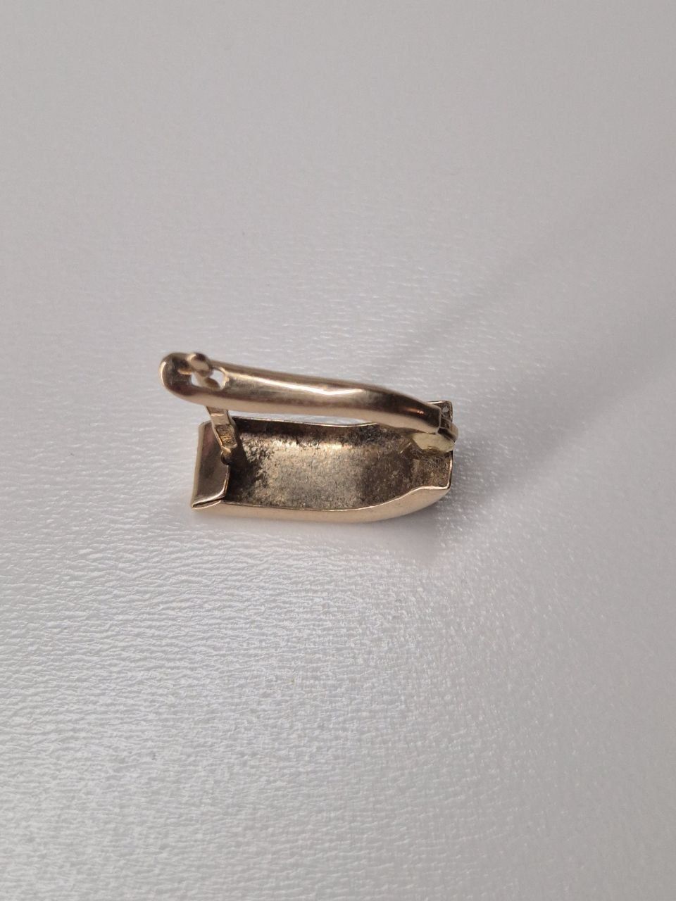 Серёжка золотая 585