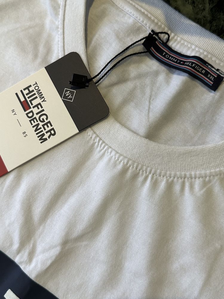 Tommy Hilfiger XL футболка