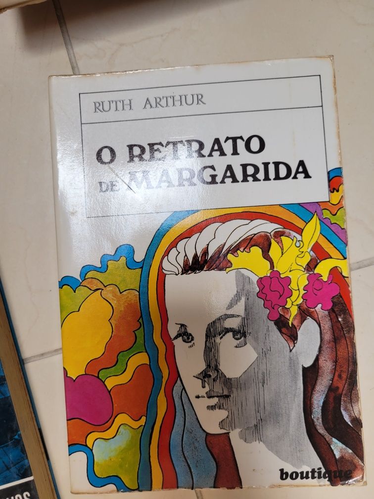 Livros antigos e raros