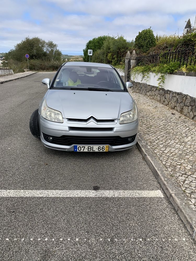 Citroen c4 com avaria