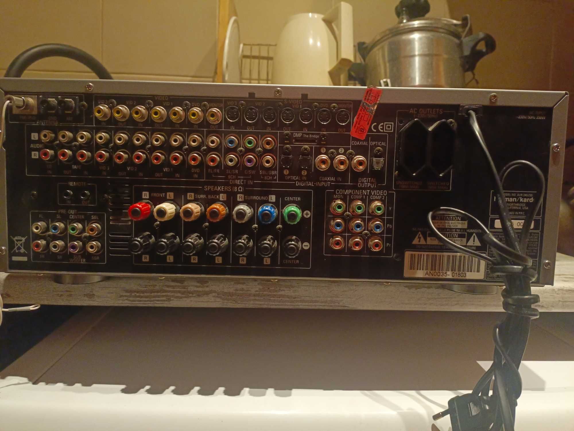 Sprzedam amplituner harman kardon AVR 240/230 z oryginalnym pilotem.