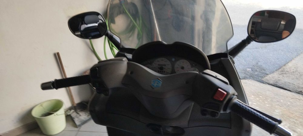 Scooter Piaggio X8 excelente