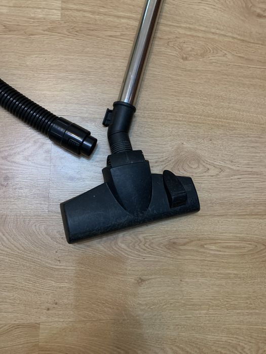 Труба и щетка для пылисоса