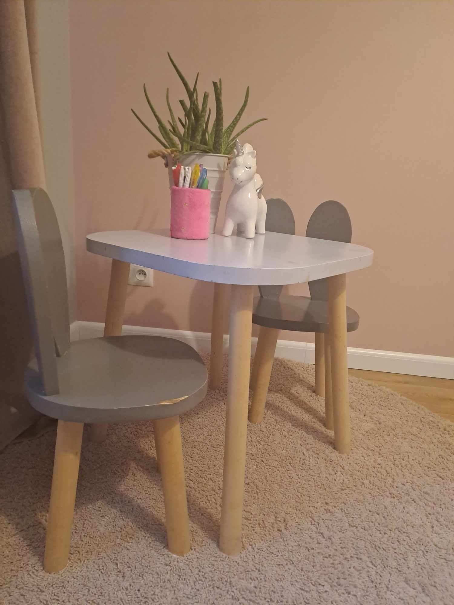 Zestaw - stolik i krzesełka dla dzieci drewniane - króliczek