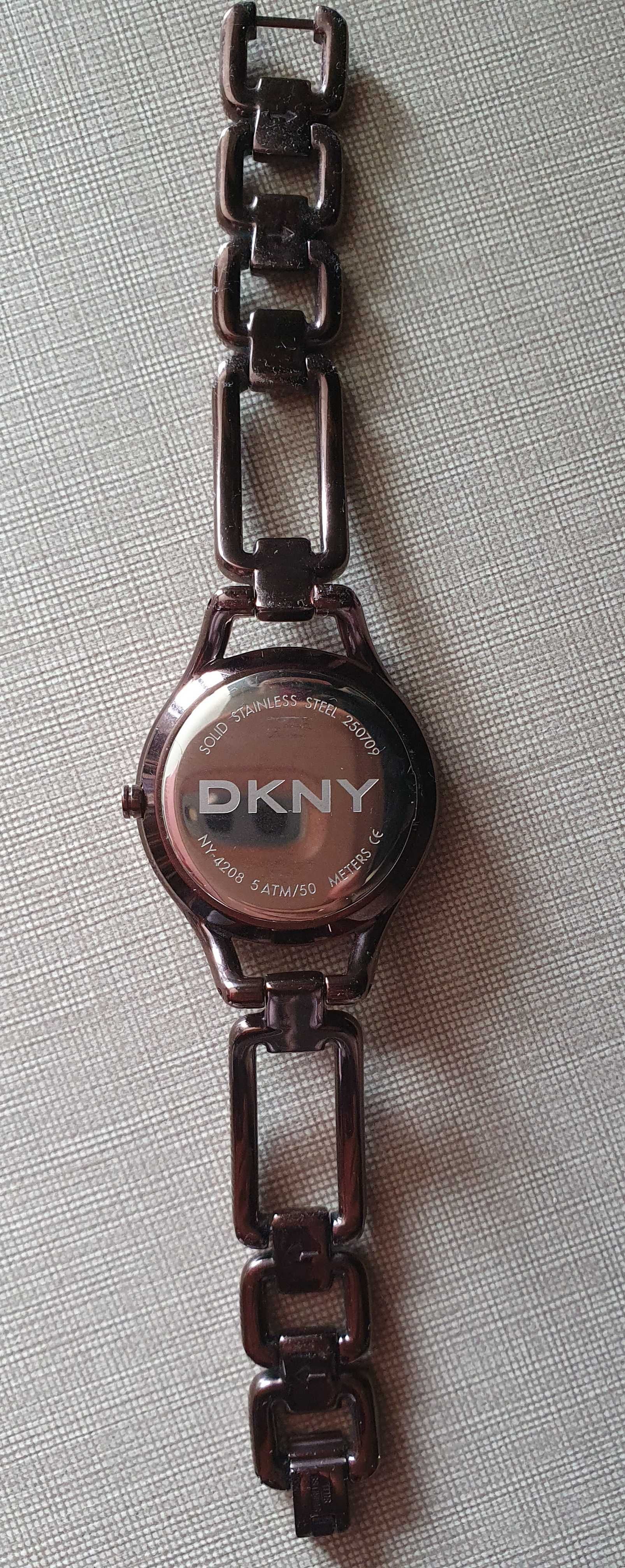 Relógio DKNY castanho