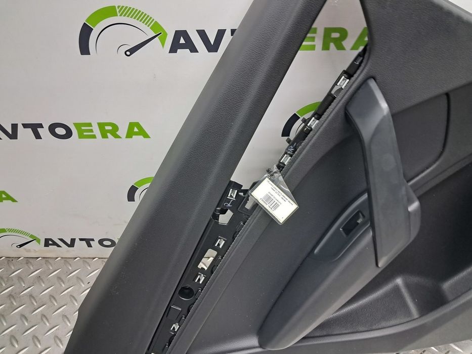 Обшивка двери карта дверная задняя левая AUDI Q5 80A 80A867303ABWFA