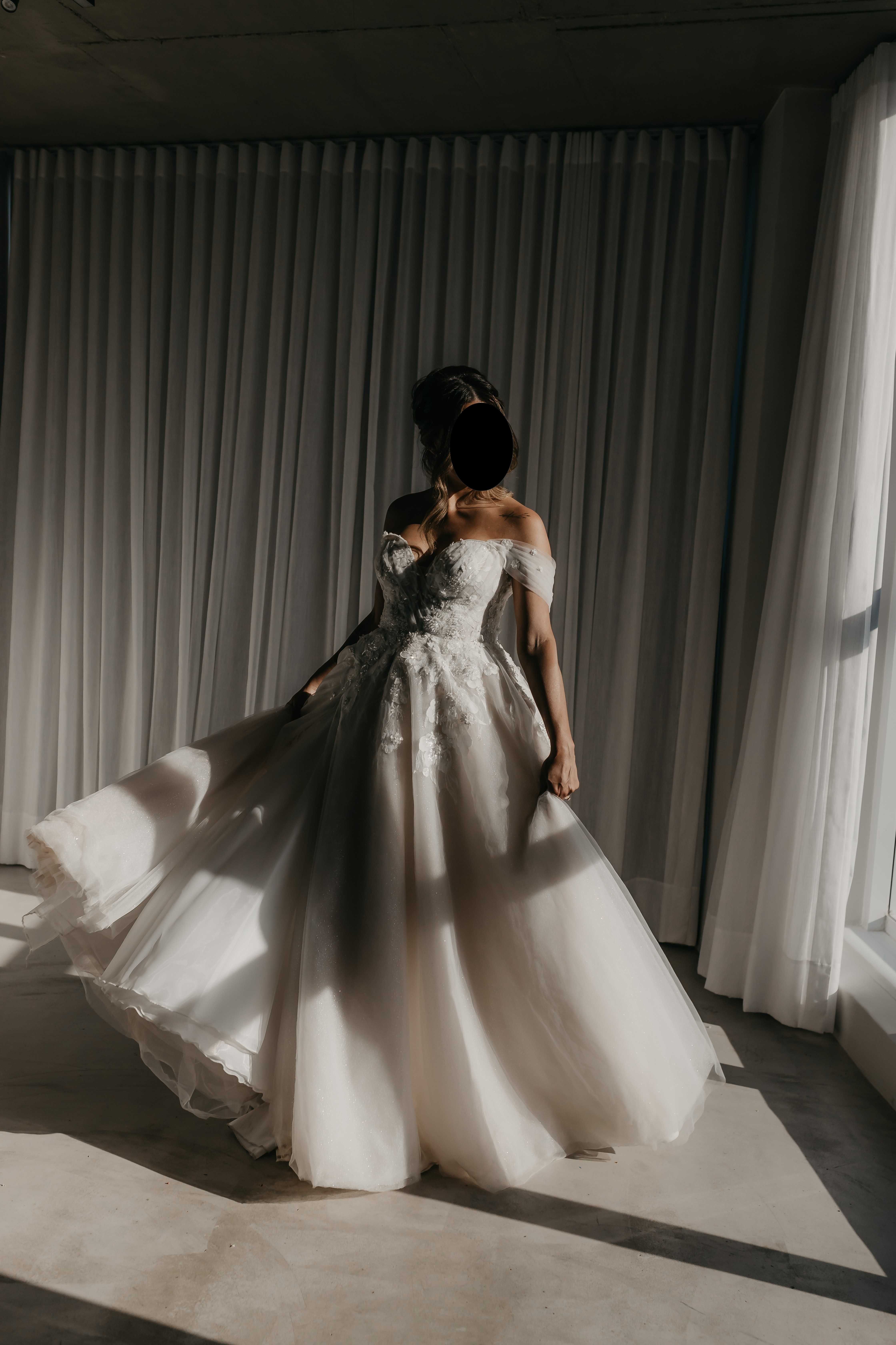 Vestido de Noiva 2 em 1 e 3 opções de alças