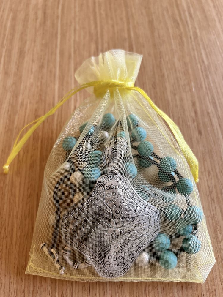 Colar LEVEZA azul/prata com medalhão