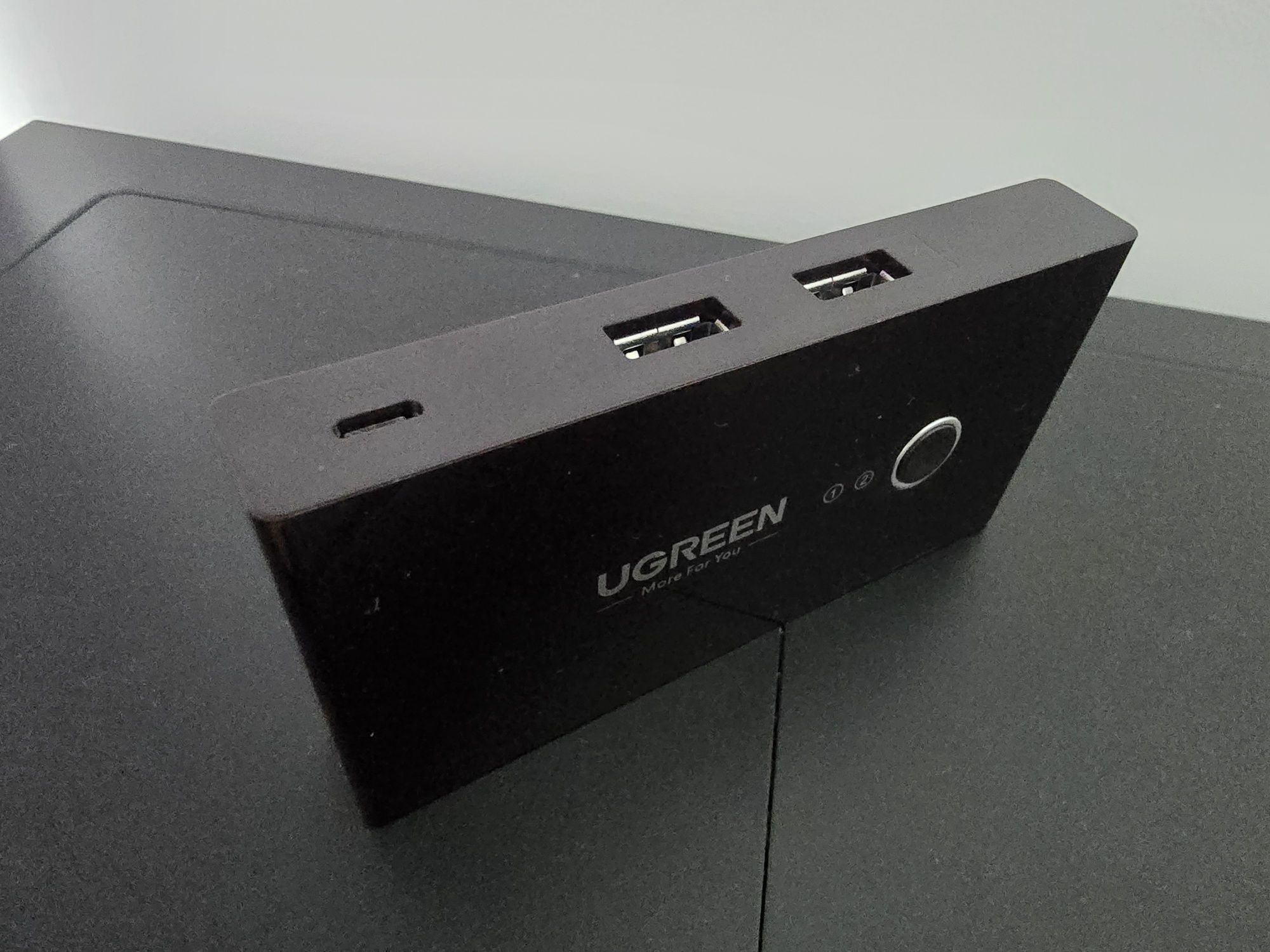 UGREEN USB 3.0 Switch – Partilha até 4 dispositivos entre 2 PCs!