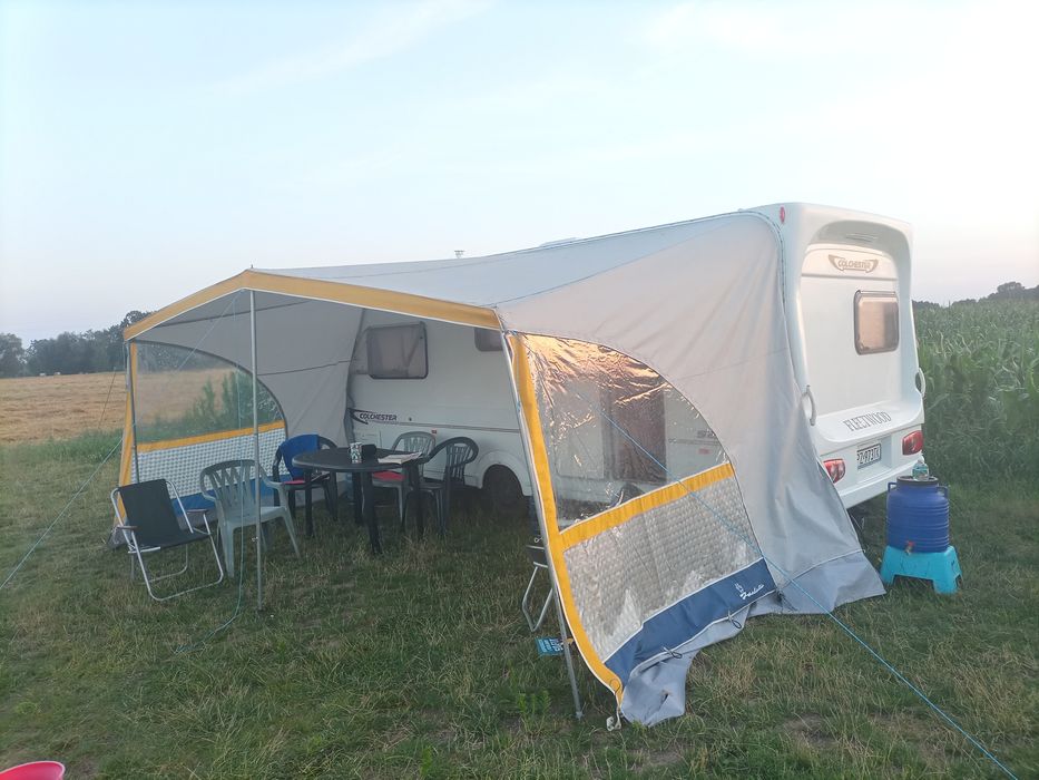 Przyczepa kempingowa Fleetwood Colchester 2006 namiot 4/5 osób