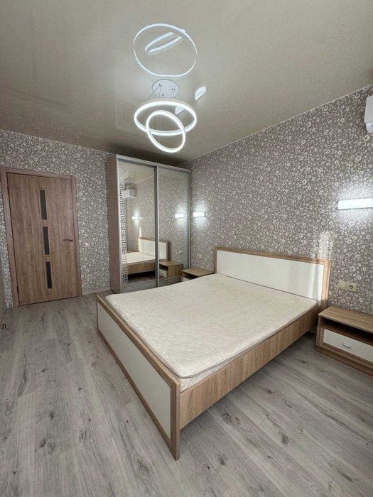 Продам 3-к квартиру с ремонтом в ЖК «Днепровская Брама»