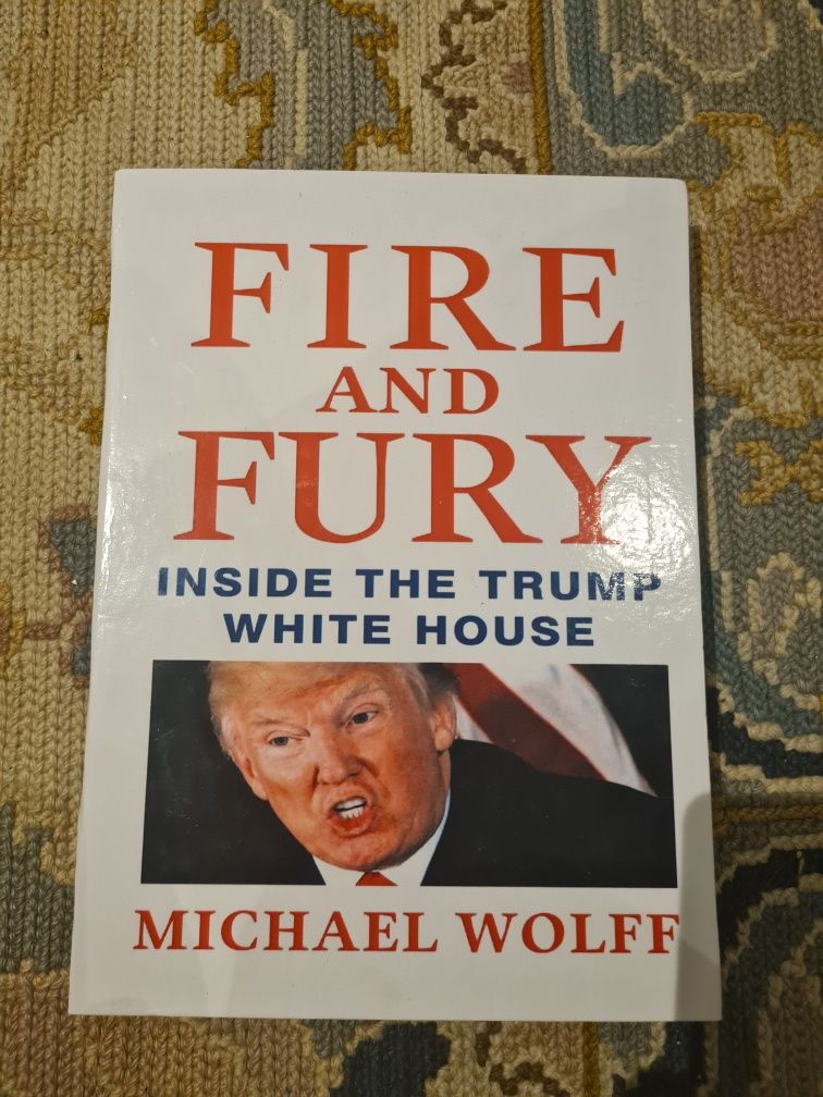 Livro fire and fury inside the trump white house