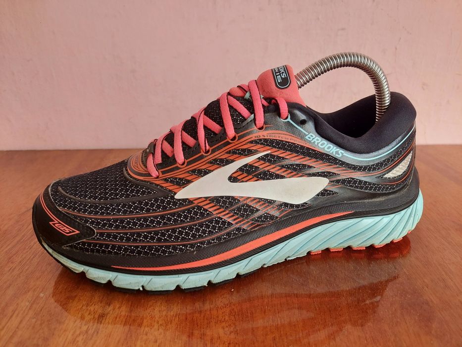 кроссовки бігові фірми brooks glycerin 15 оригінал 

Розмір по бірці: