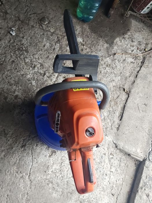 Pilarka spalinowa demon