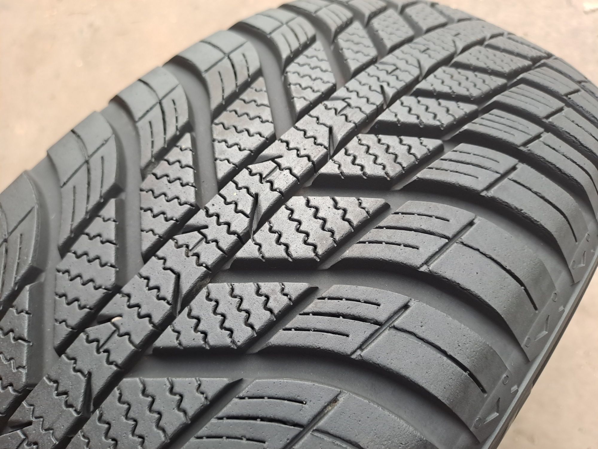 Opona 205 60 R16 96H Nexen N Blue 4season WH17 2023r.