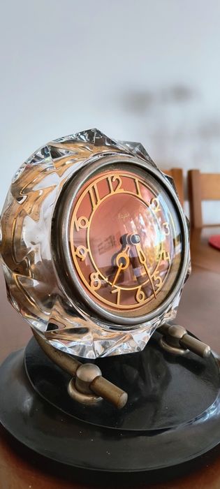 Zegar w kryszyale Majak