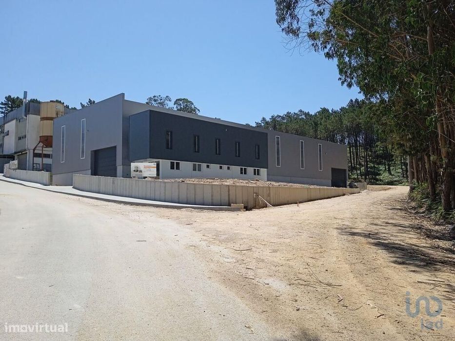 Comércio diverso em Matas e Cercal de 1052,00 m2