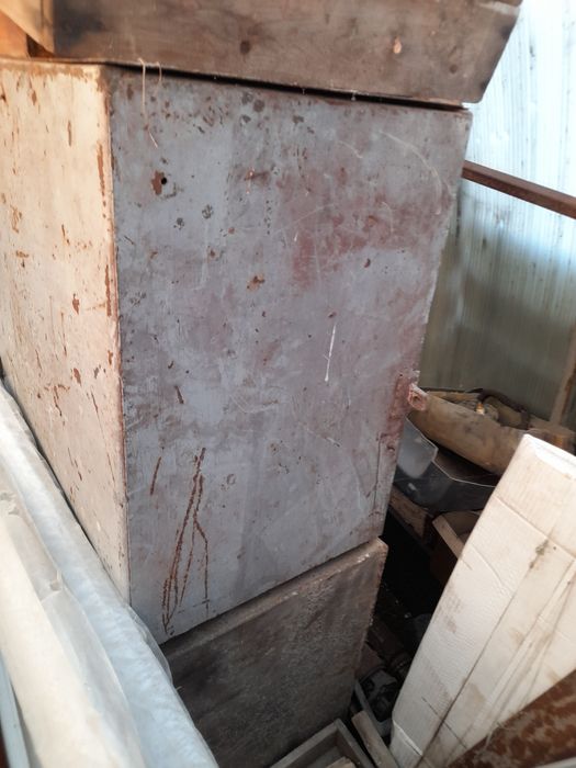 Металева шафа, ящик для зберігання