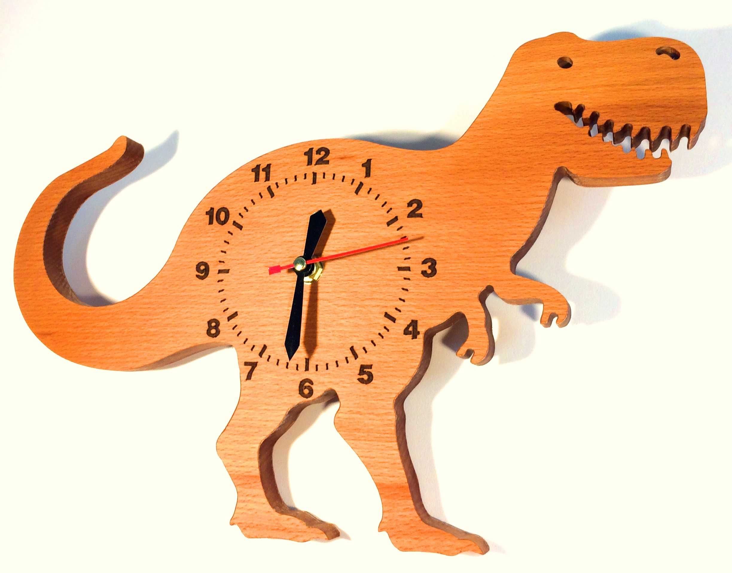 Часы из дерева Динозавр. Настенные часы в детскую.