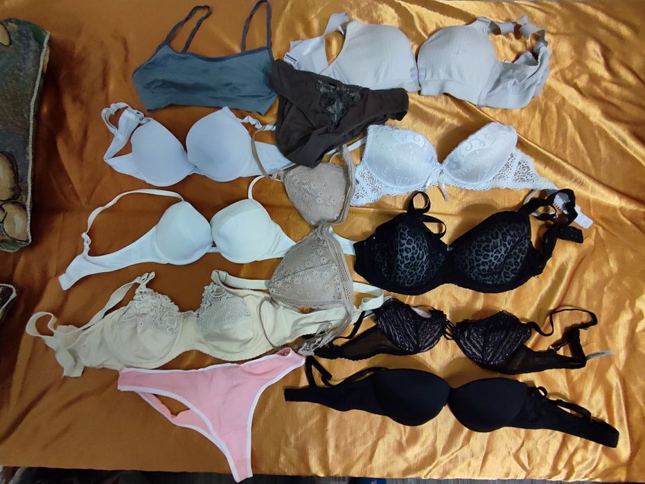 Нижнее белье. Цена за всё. Бюст-ры 1-3 р, трусы 46 р