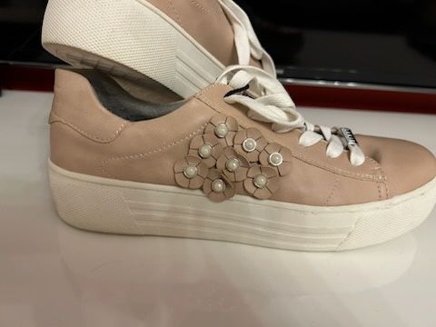 Nowe buty damskie roz 39