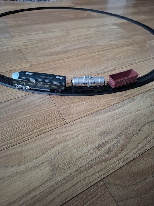 Pociag elektrycznie zasilany